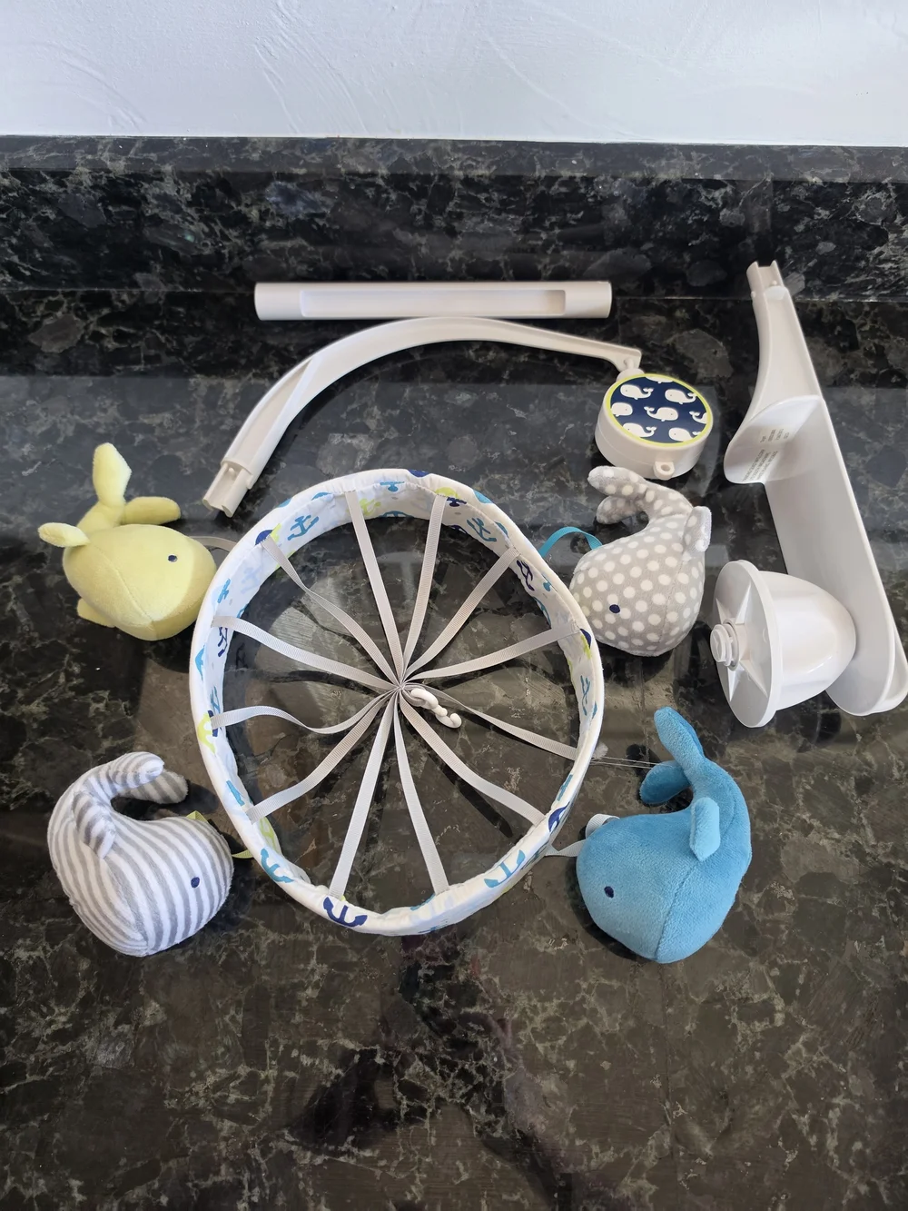 Circo Whales 'n Waves  Nursery Set & Musical Mobile